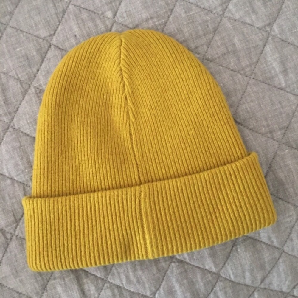 LAST ONE • sale | madewell | cuffed beanie - Picture 3 of 4